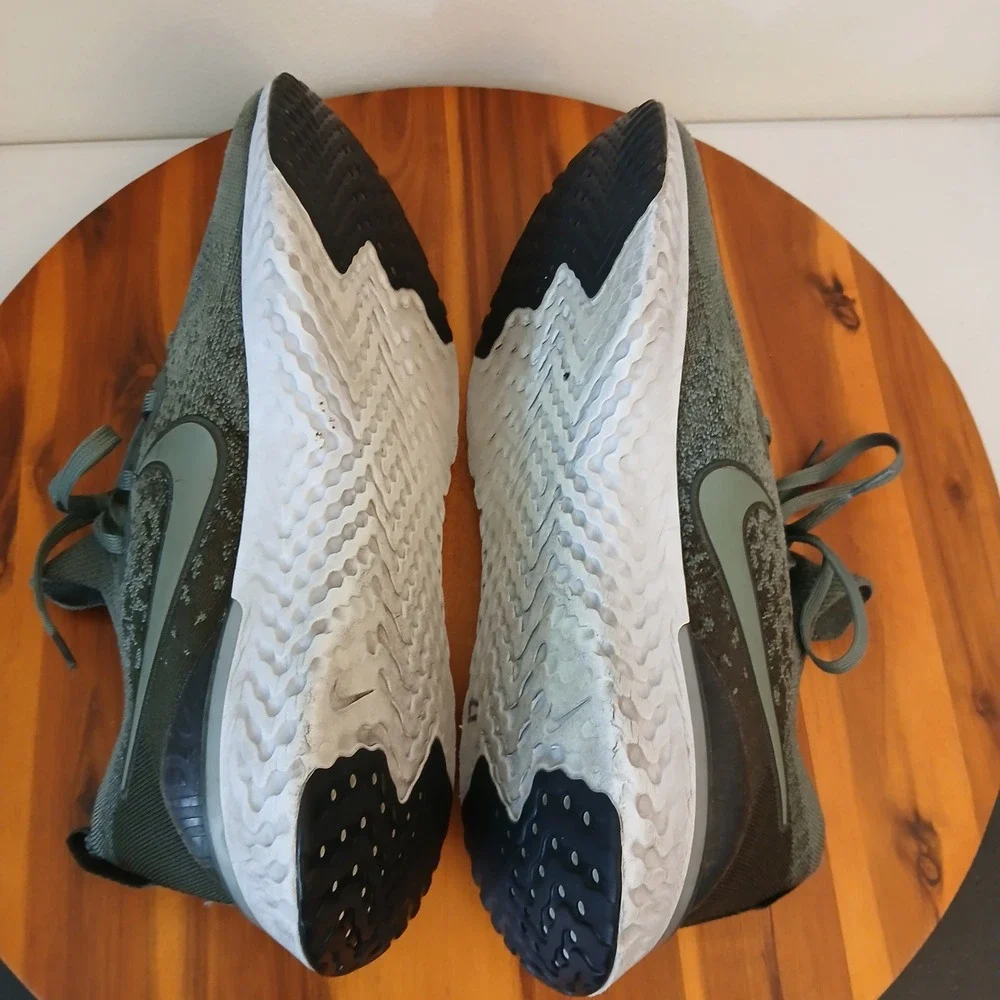 Nike Epic React Flyknit 2 Mens 13 Green Running Shoes Sneakers BQ8928-301